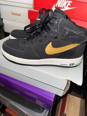 Nike Black and White Sneaker Interior Tag Detail